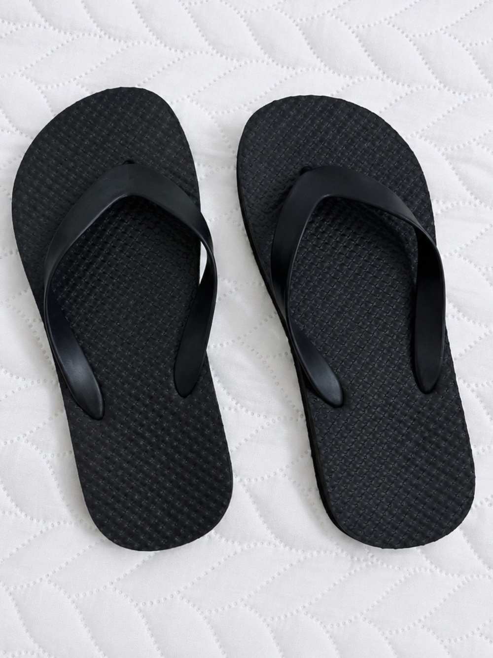 Old Navy Black Textured Flip Flop Sandals